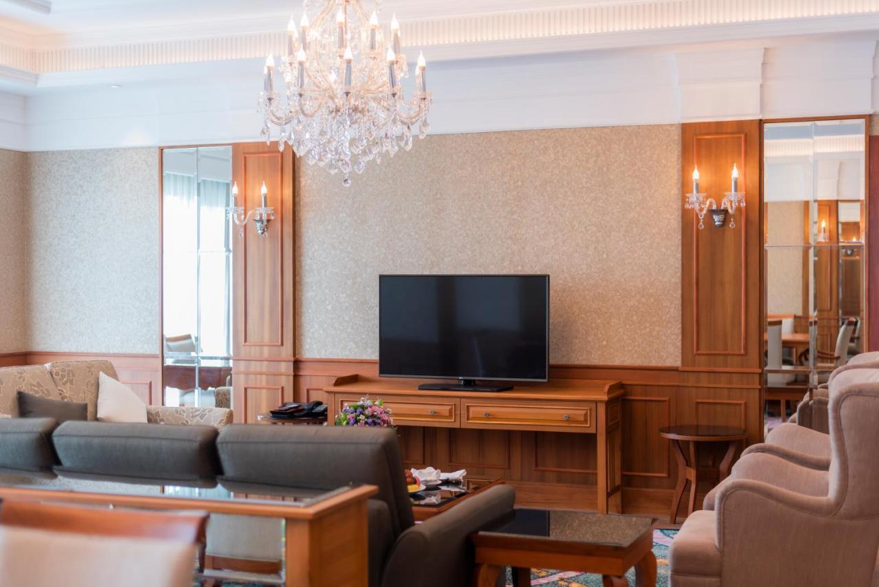 เอมเพรส พรีเมียร์ โฮเต็ล โรงแรม 5*